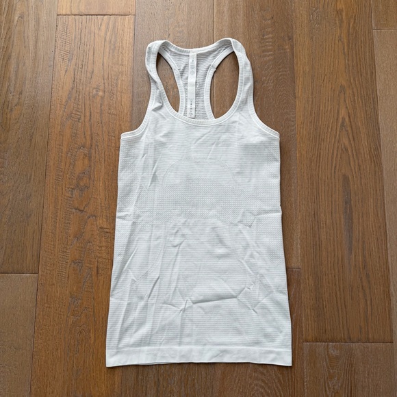 Lululemon Swiftly Tech Racerback Tank Top 2.0
Hip Length - Size 2 - Picture 4 of 6